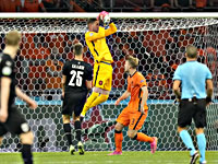 Матч в Амстердаме судили израильтяне. Голландцы вышли из группы