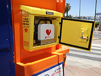 В Тель-Авиве парамедик спас жизнь мужчине благодаря 