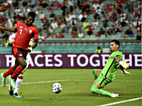 Итальянцы и валлийцы вышли в плэй-офф. Сборная Турции вылетела