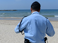 На пляже в Тель-Авиве, около места проведения