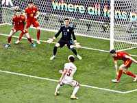 Датчане разгромили валлийцев и вышли в четвертьфинал