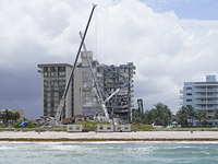 Обрушение здания во Флориде: названы имена 11 погибших, 150 пропавших без вести, среди них десятки израильтян