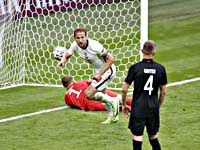 Англичане не пропустили. Рахим Стерлинг забил. Немцы вылетели