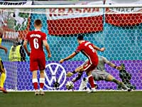 Лучший бомбардир первого полугодия 2021 года Роберт Левандовски