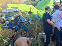 В результате падения параплана тяжело травмированы два человека