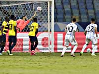 Месси забил. Сборные Колумбии и Аргентины вышли в полуфинал Кубка Америки