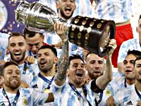 Месси завоевал трофей со сборной. Аргентинцы стали победителями Кубка Америки