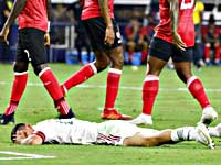 Золотой кубок начался с жуткой травмы Ирвинга Лосано