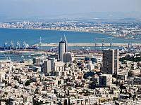 В новый хайфский порт зашло первое судно