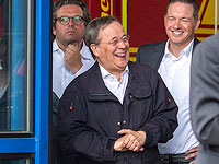 Преемник Меркель извинился за неподобающий смех