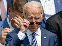 Байден: поставки иранского оружия