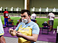 Олимпиада. Стрельба из пневматического пистолета. Украинец вышел в финал. Россияне выбыли