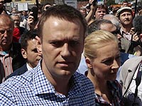 Алексей Навальный, отбывающий срок в колонии, поздравил с днем рождения жену Юлию