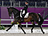 Олимпиада. Конный спорт. В командном турнире по выездке победила сборная Германии и установила рекорд