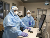 Коронавирус в Израиле: более 15 тысяч зараженных, около 160 из них в тяжелом состоянии