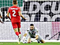 Полуфиналы Золотого кубка. Два нереализованных пенальти. Победный гол на последних секундах матча