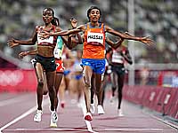 Олимпиада. Легкая атлетика. Сифан Хассан выиграла забег несмотря на падение