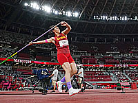 Олимпиада. Метание копья. Победила китаянка. Латышка на 11-м месте