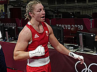 Олимпиада. Бокс. Чемпионкой стала британская футболистка. Британцы победили россиян в медальном зачете