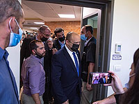 Беннет посетил штаб Службы тыла и призвал израильтян к осторожности