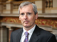 Посол Великобритании в Кабуле отказался эвакуироваться, он выдает визы афганцам