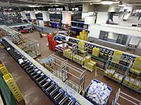 Доставка посылок из-за границы задерживается из-за вспышки коронавируса в компании по сортировке почты