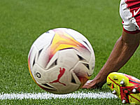 Необычный пенальти, не забитый пенальти, Фалькао забил в дебютном матче