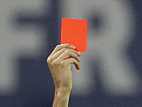 В Иркутске футбольного арбитра избили во время матча