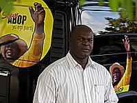 59-летний вице-презиент Суринама сыграл в матче Лиги КОНКАКАФ