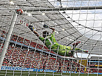 Чемпионат Германии. Холанн забил два мяча в 