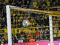 Левандовски не забил - рекорд Месси устоял. 