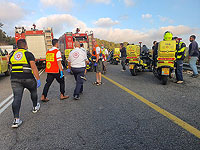 В автобусе, попавшем в аварию на 89-м шоссе, находились подростки из движения