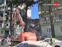 В Батуми частично обрушился жилой дом, возможно, есть жертвы