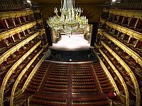 Во время оперы