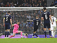 Израильтяне проиграли, пропустив на последних секундах матча. Шотландцы не забили пенальти