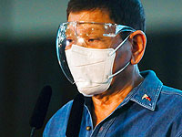 Президент Филиппин призвал вакцинировать антипрививочников во сне