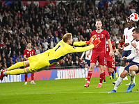 Криштиану Роналду забил три гола. Израильтяне победили