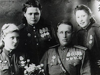 Узница Собибора Хелла Вайс с паризанами