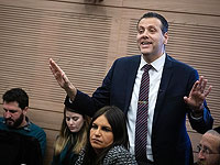 Мики Зоар: 
