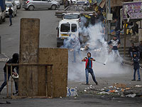 В Хевроне происходят столкновения между израильскими солдатами и палестинскими демонстрантами