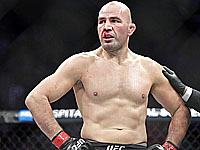 UFC. Тейшейра стал чемпионом, нокаутировав Блаховича. Петр Ян стал временным чемпионом