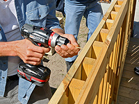 Англичанин просверлил дырку в черепе соседа после того, как тот попросил прекратить ночной ремонт