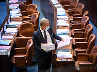 Обсуждение госбюджета: четырехчасовая речь Караи и сотни сатирических поправок