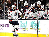 Леон Драйзайтль забил победный гол.