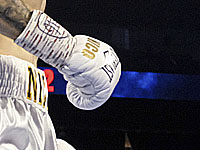 Бой в Портсмуте. Израильский боксер потерпел первое поражение в карьере