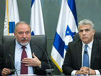СМИ: правительство освободит Либермана и Лапида от заседаний в комиссии по борьбе с коронавирусом