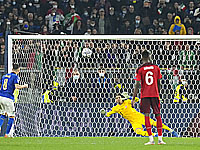 Сборные Италии и Швейцарии ведут борьбу за первое место в группе