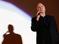 Комик Джон Клиз внес себя в черный список: 