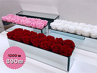 Идеальный подарок на День матери – букет шикарных роз в вазе, который простоит больше года