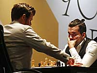 Матч за шахматную корону. Вторая партия завершилась вничью